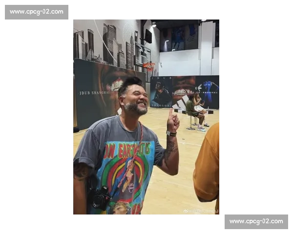 杰伦・威廉姆斯中国行：曼巴图腾闪耀魔都，带伤淬炼左手书写冠军意志